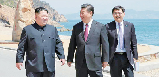 중국 방문한 김정은 국무위원장과 시진핑 중국 국가주석